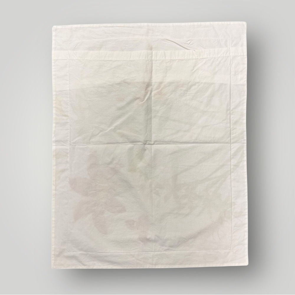 Pottery Barn White Botanical Floral Red Lily Cotton Standard Shams Set of 2 - Picture 3 of 8